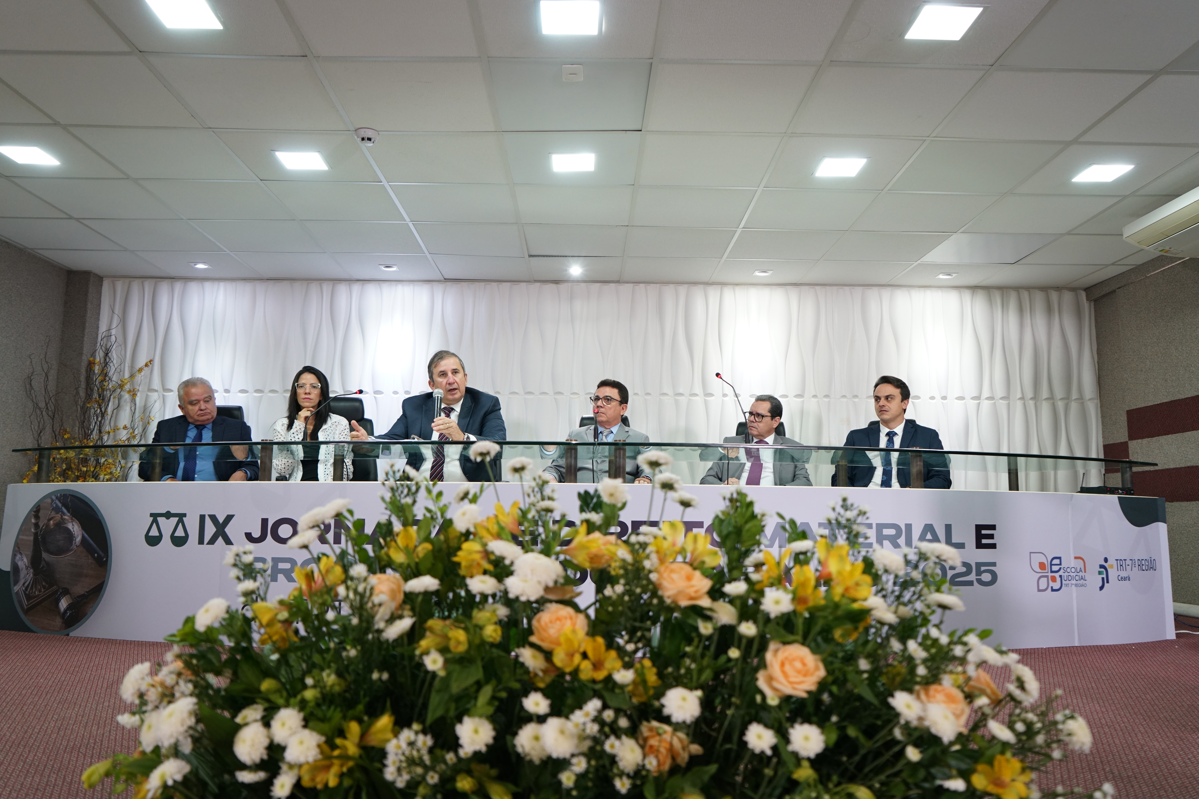 Magistrados debatem temas durante a IX Jornada de Direito Material e Processual do Trabalho